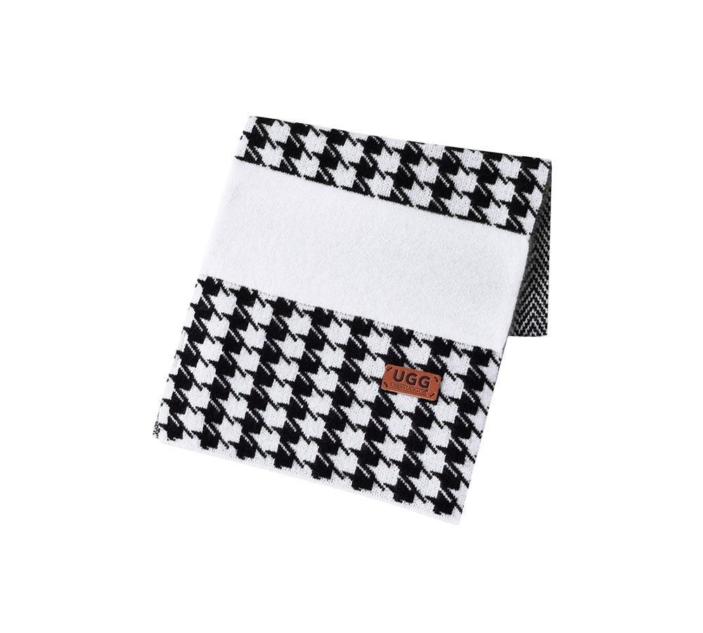 URBAN UGG® 100% Cashmere Houndstooth Ultra Soft Scarf Novelle