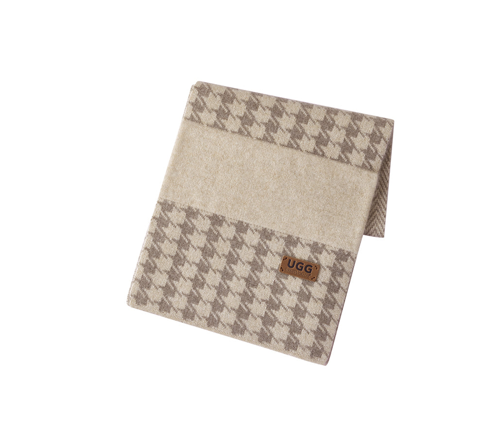 URBAN UGG® 100% Cashmere Houndstooth Ultra Soft Scarf Novelle